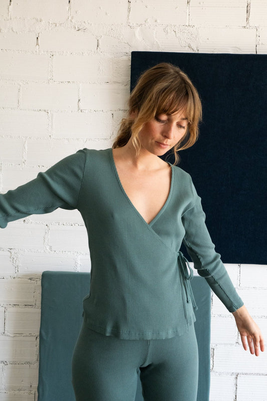 Gina Crossover-Top mit langen Ärmeln, himmelblau