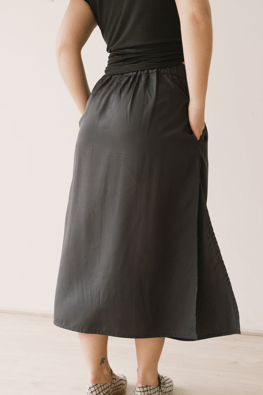 Halia Tencel midi skirt in black