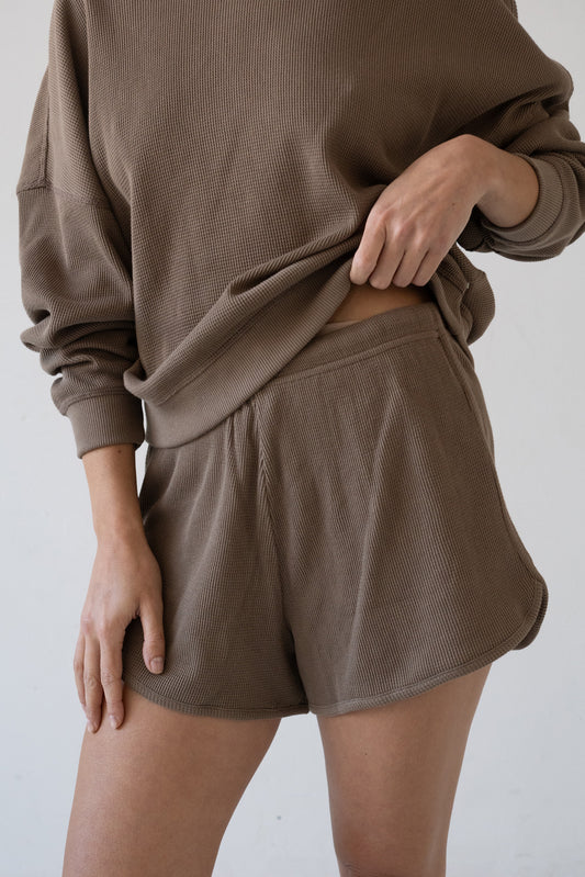 Pantalón corto Haiku Waffle en color marrón