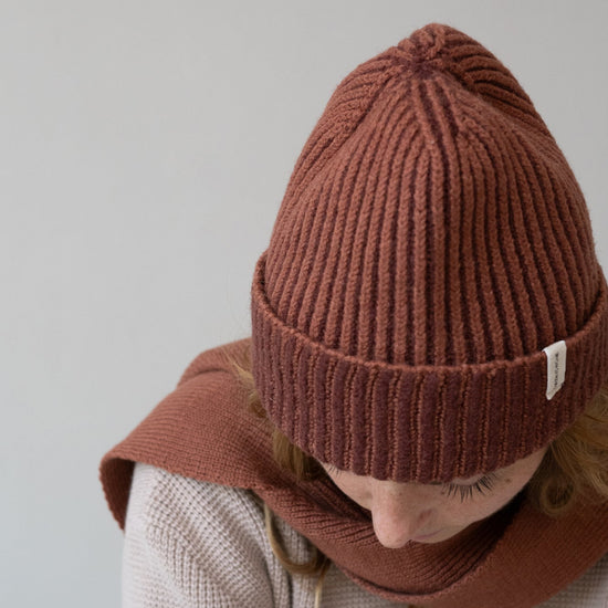 TIRALAHILACHA | Tao chunky wool beanie in two-tone red
