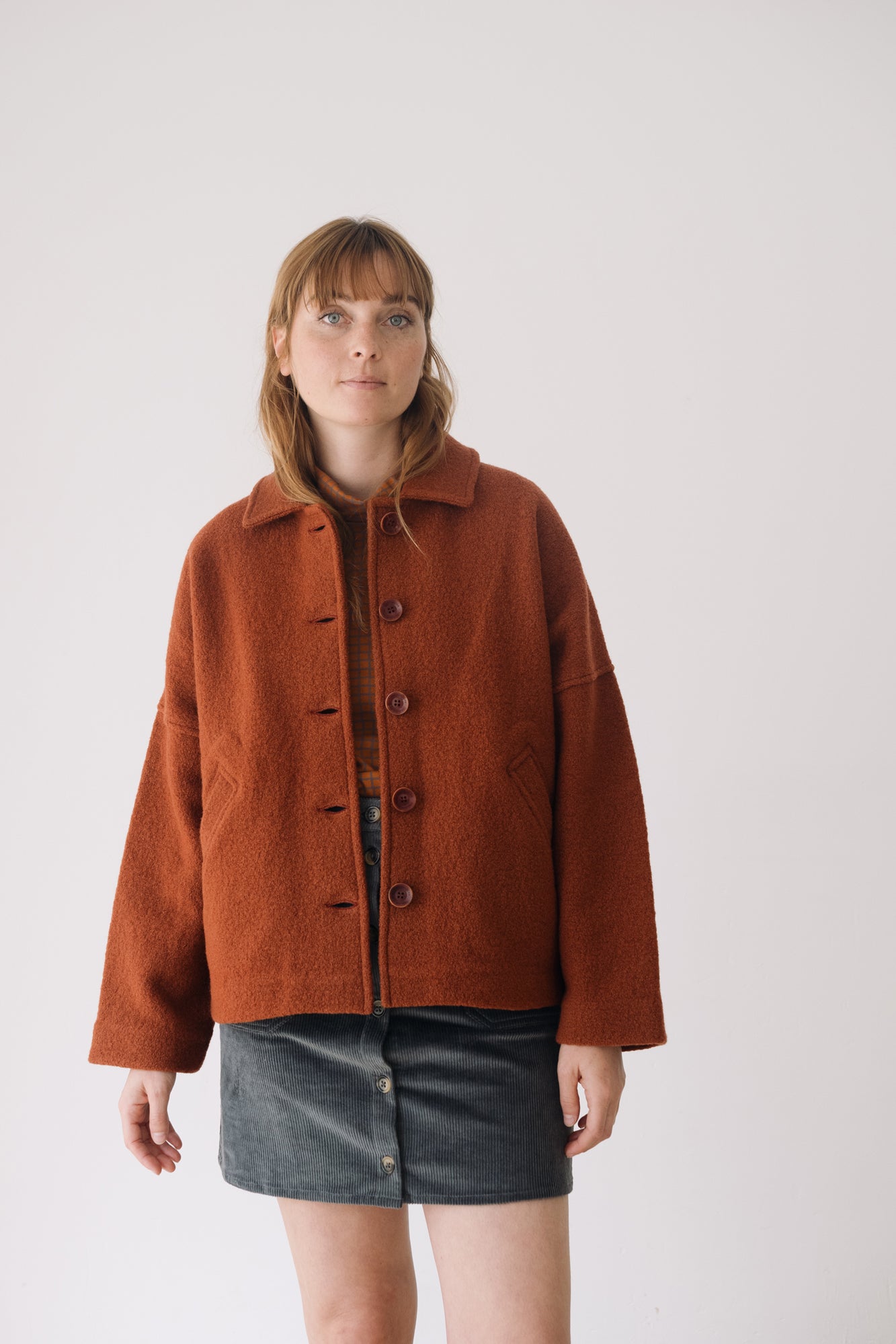 Merino Wool Short Coat In Red | Fair fashion by TIRALAHILACHA