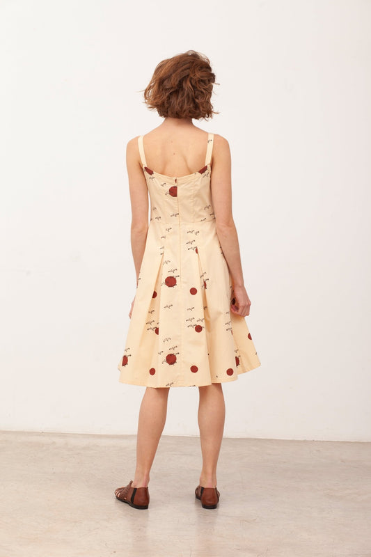 BETSY strappy dress with buttons in beige birds - TIRALAHILACHA