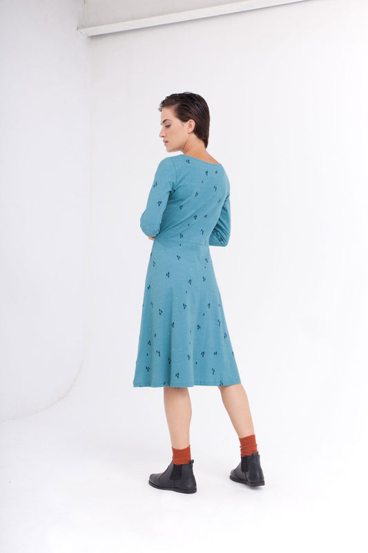 Vestido Cynthia falda midi azul ópalo. - TIRALAHILACHA