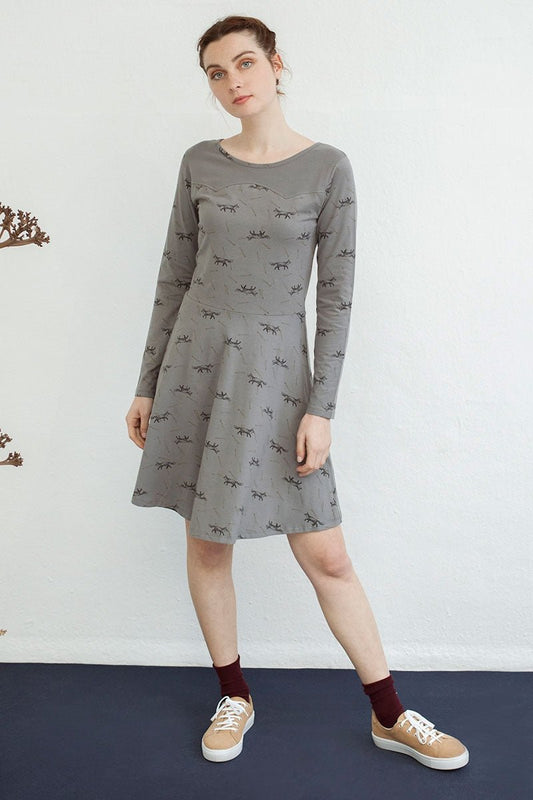 Vestido Nidia media capa gris con estampado zorros. - TIRALAHILACHA