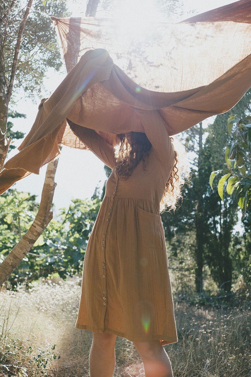 Siara V-neckline dress in mustard - TIRALAHILACHA