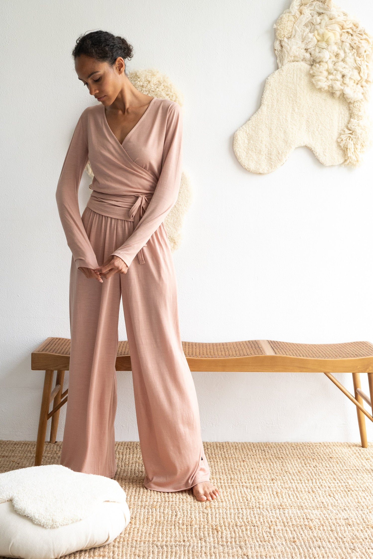 LOUNGEWEAR