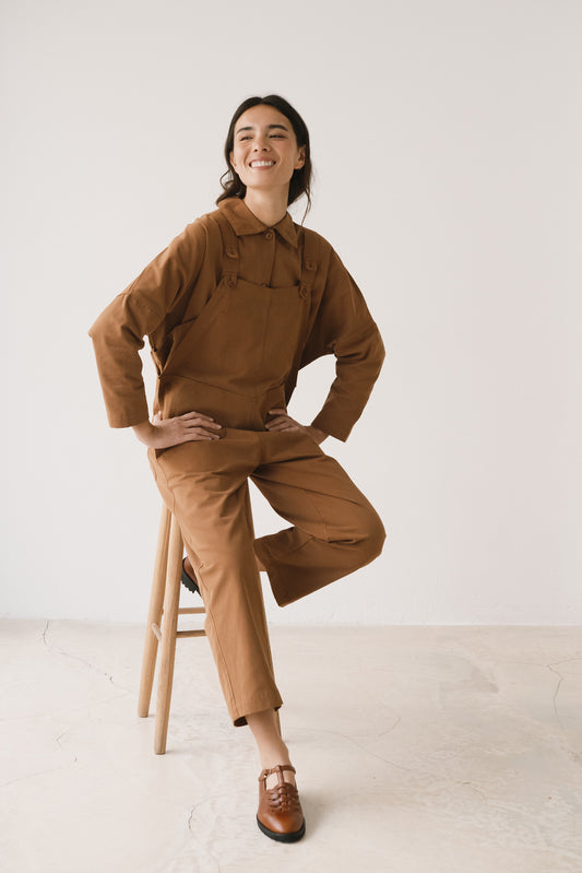 Peto de sarga marrón