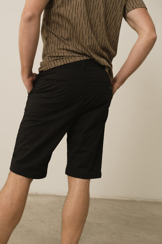 Hans Bermuda Shorts Linen Blend In Black
