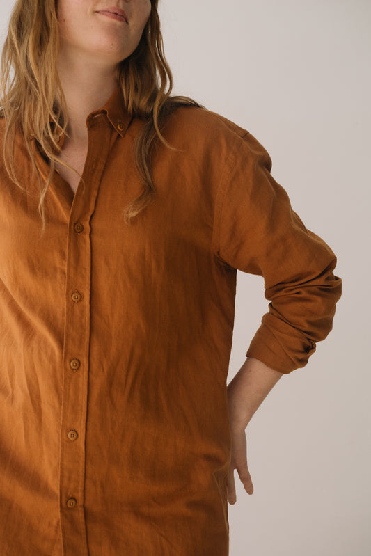 Hugo linen blend unisex shirt in terracotta