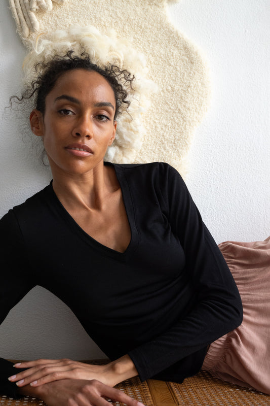Merino wool V-neck top in anthracite grey