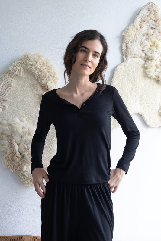 Merino wool henley top in anthracite grey