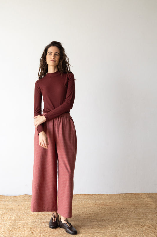 Organic cotton wide-leg trousers in currant red