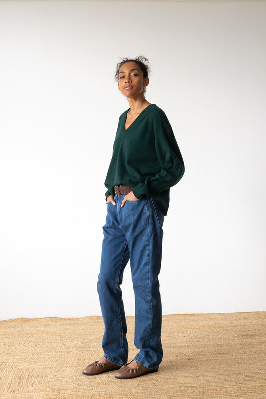 Merino and cashmere V-neck sweater in forest green