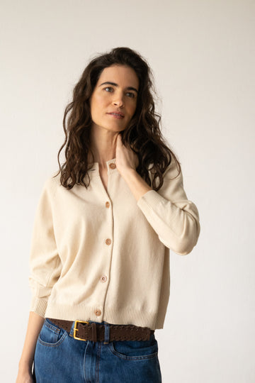 Cashmere and merino wool buttoned cardigan in beige