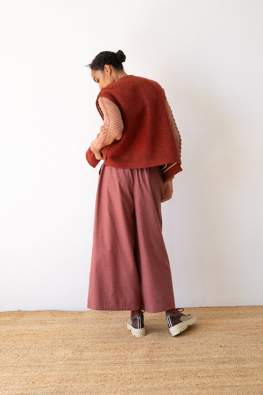 100% virgin wool waistcoat in burgundy