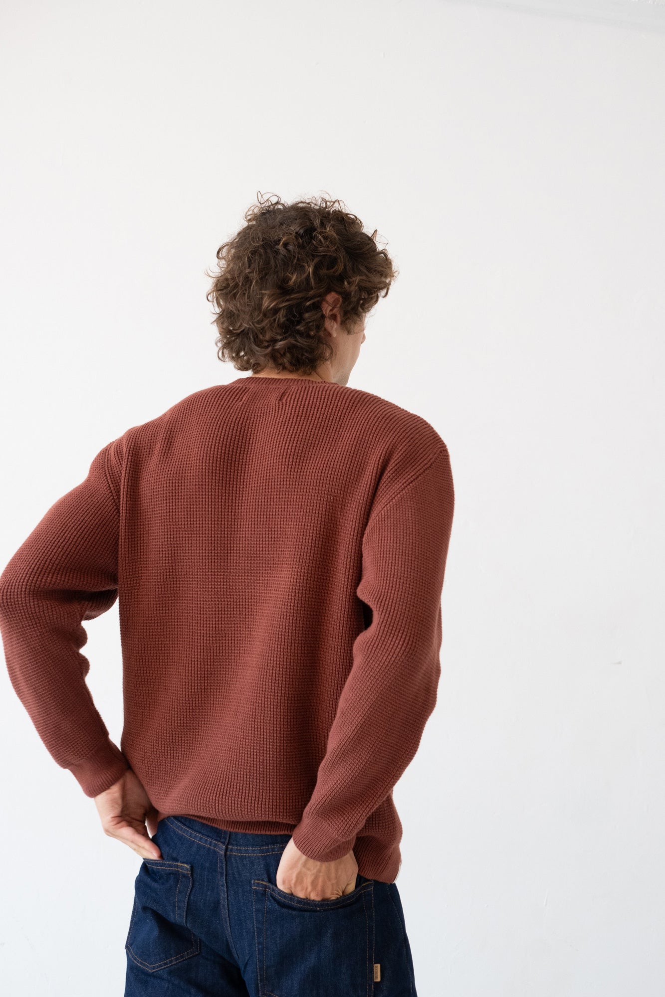 TIRALAHILACHA | Tam maroon currant sweater in organic cotton