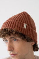 Tao chunky wool beanie in red