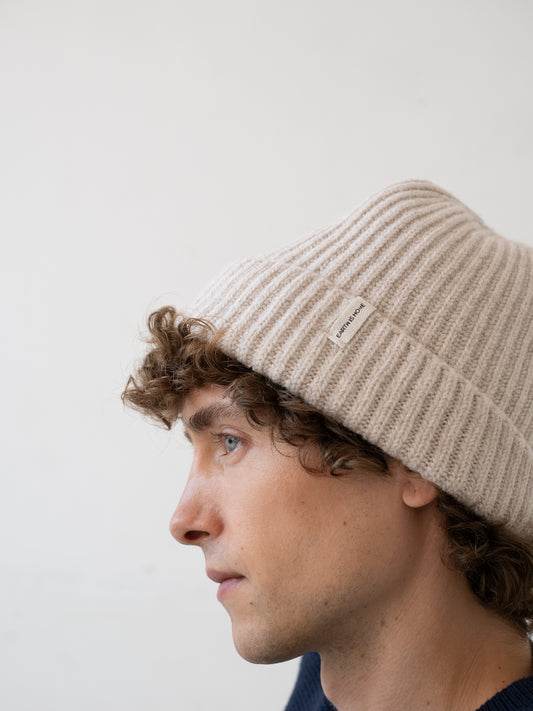 Tao chunky wool beanie in white