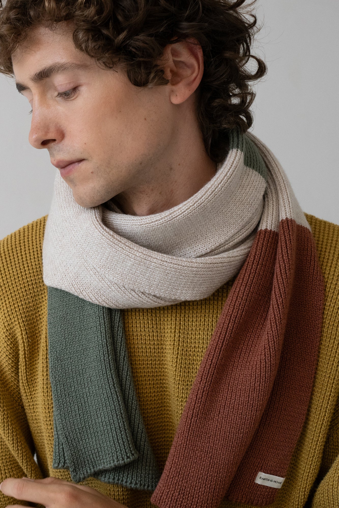 TIRALAHILACHA | Tayo chunky wool scarf in three-tone green 