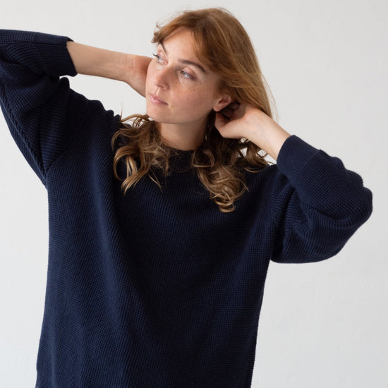 TIRALAHILACHA | Unisex Tam Sweater Organic Cotton in Navy Blue