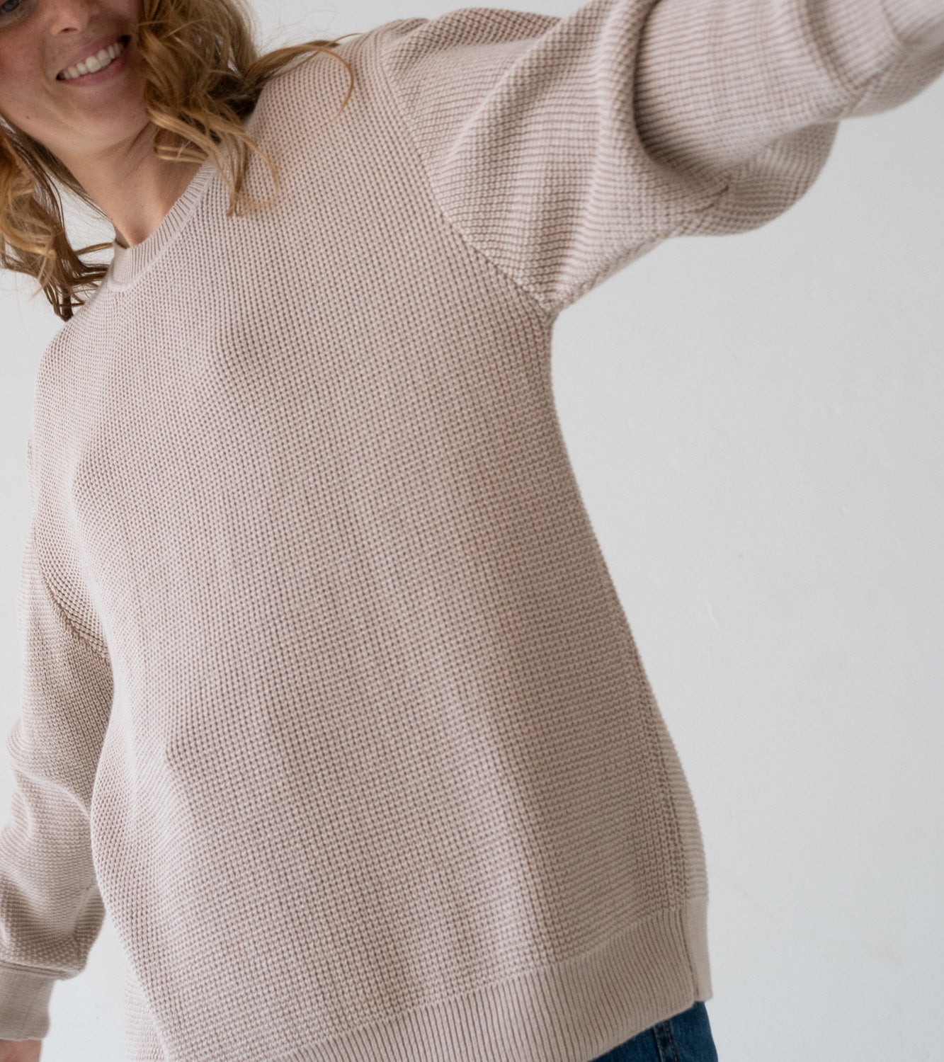 TIRALAHILACHA | Unisex Tam Sweater Organic Cotton in Magnolia White