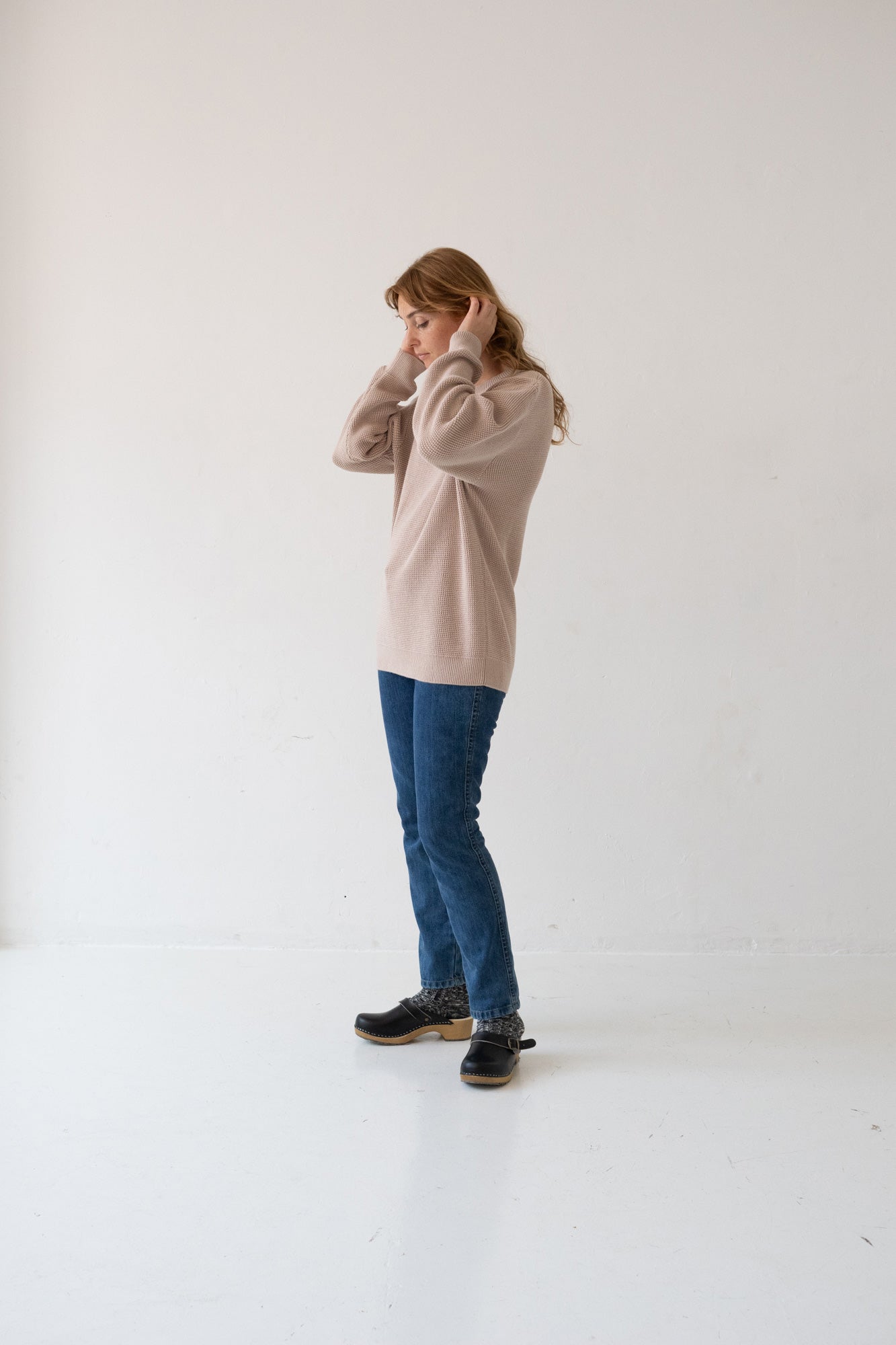 TIRALAHILACHA | Unisex Tam Sweater Organic Cotton in Magnolia White