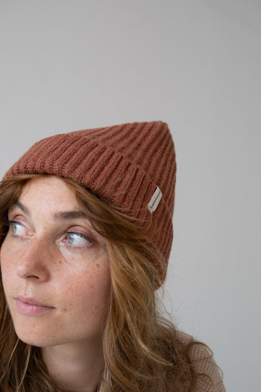 TIRALAHILACHA | Tao chunky wool beanie in red