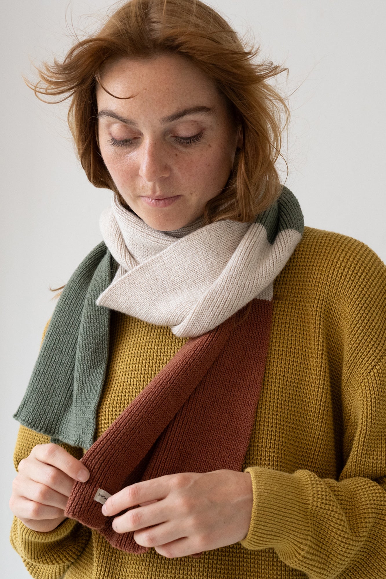 TIRALAHILACHA | Tayo chunky wool scarf in three-tone green