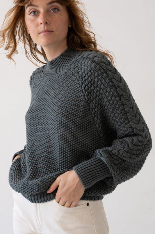 TIRALAHILACHA | Turner Sweater Organic Cotton in Hydrangea Blue