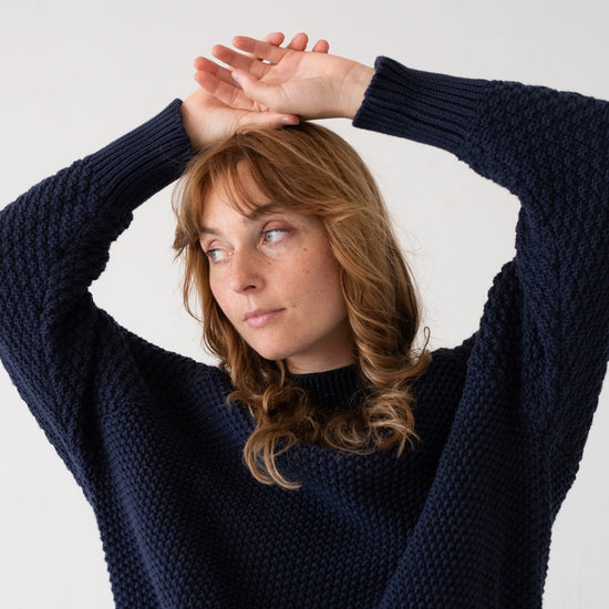 TIRALAHILACHA | Turner Sweater Organic Cotton in Navy Blue