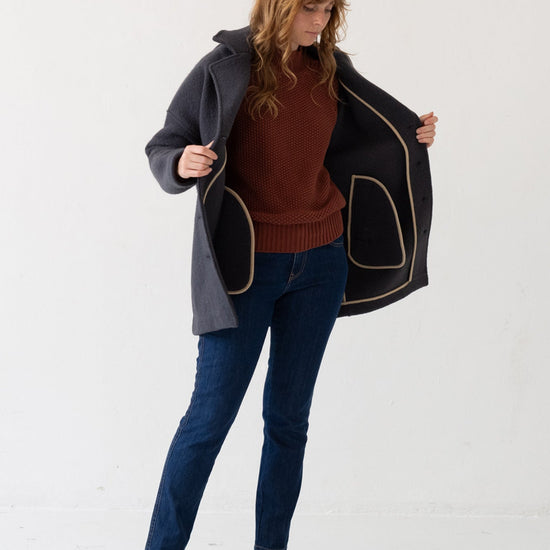 TIRALAHILACHA | Tad Coat 100% Merino Wool in Bark Grey