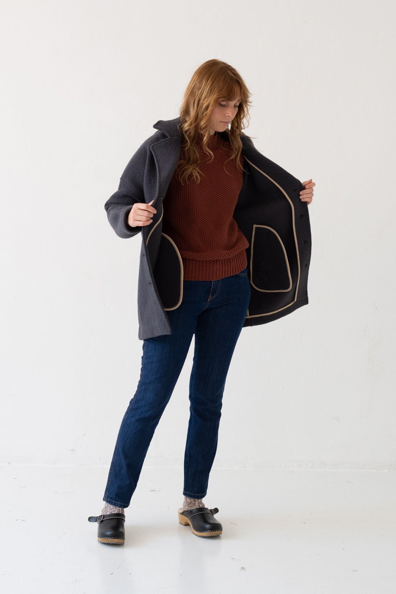 TIRALAHILACHA | Tad Coat 100% Merino Wool in Bark Grey