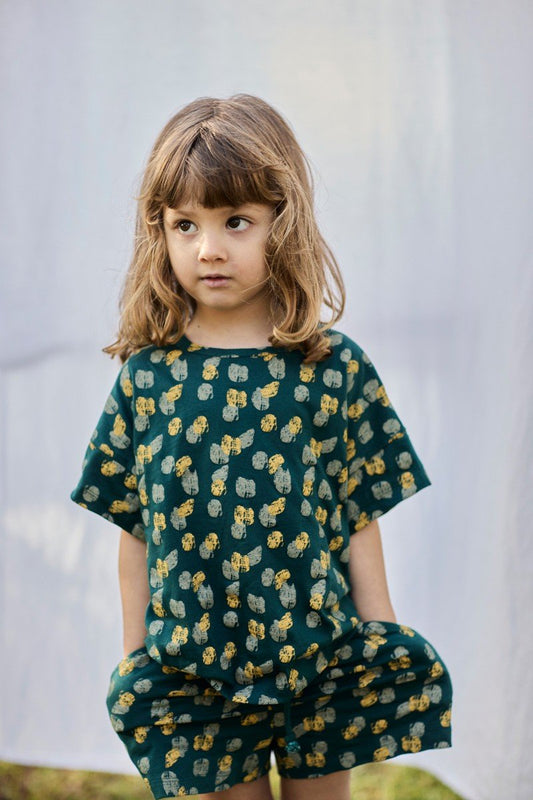 Unisex organic cotton T-shirt Footprints Blue-Green - TIRALAHILACHA