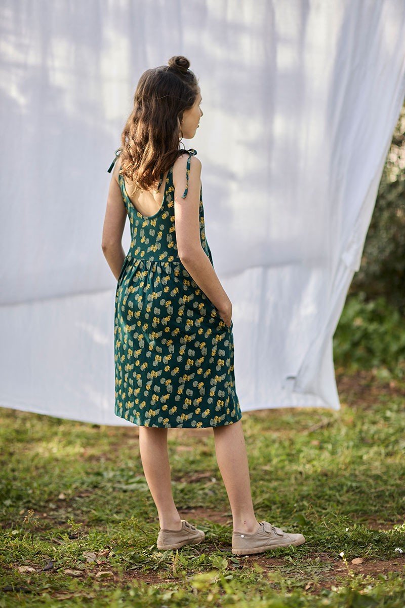 Strappy Tie Dress Footprints in blue-green and Organic Cotton - TIRALAHILACHA