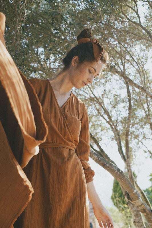 Susana Crossover dress in terracotta - TIRALAHILACHA