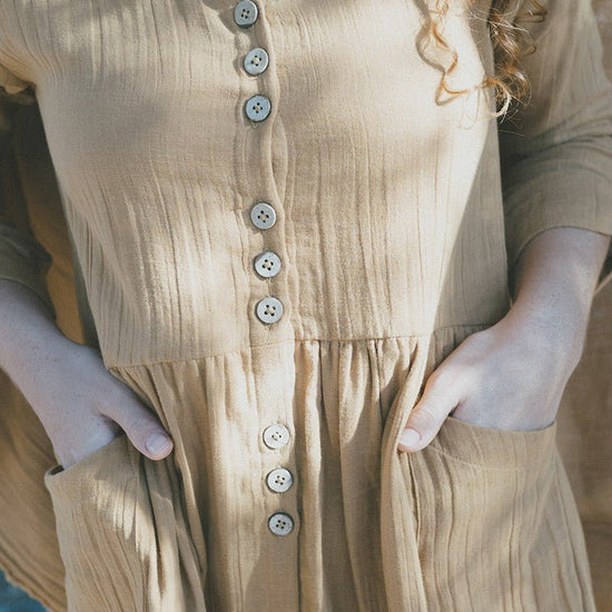 Siara V-neckline dress in mustard - TIRALAHILACHA